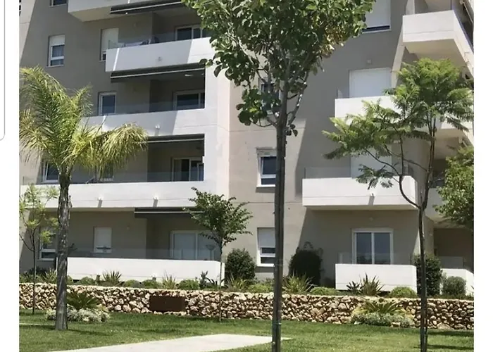 Cozyfina Albatros 6 *